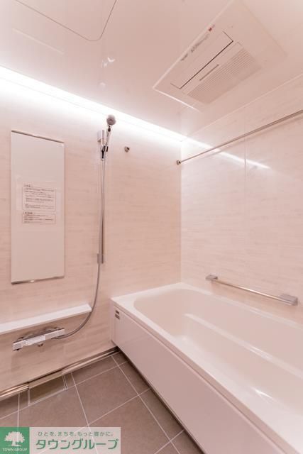 バス・シャワールーム　※写真は同タイプ住戸です。