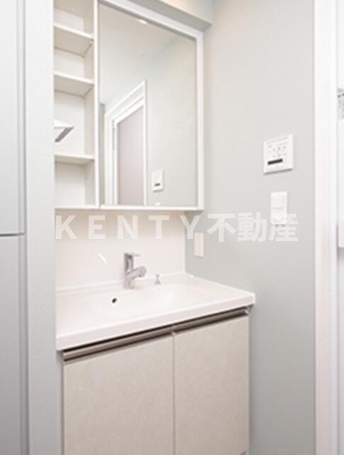 洗面設備　スペースが確保できる洗面所です