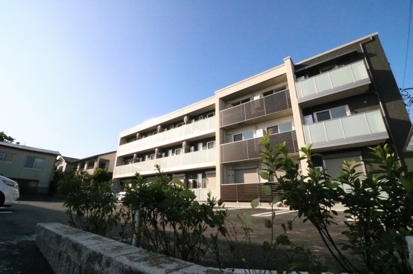 建物外観　積水ハウス施工重量鉄骨造マンション