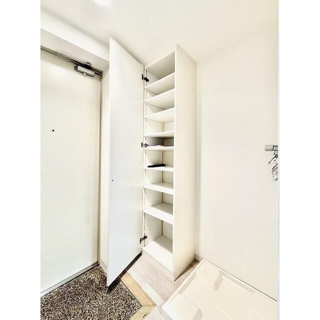 玄関　＊別部屋参照イメージです。