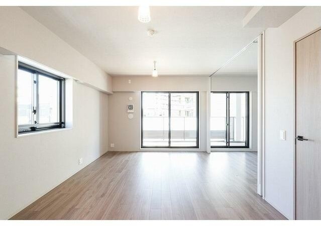 居室・リビング　開放感のあるゆったりとしたお部屋です♪