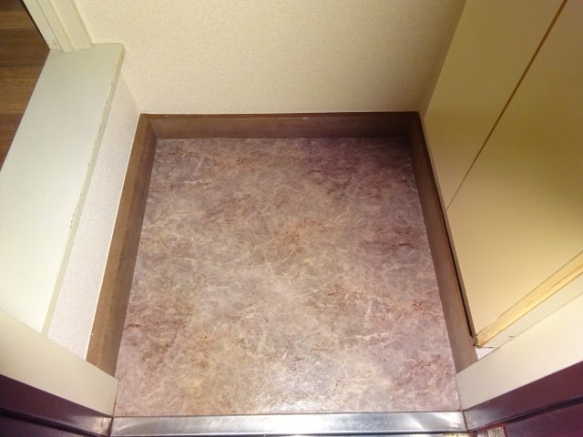 玄関　別部屋写真、サンプルになります