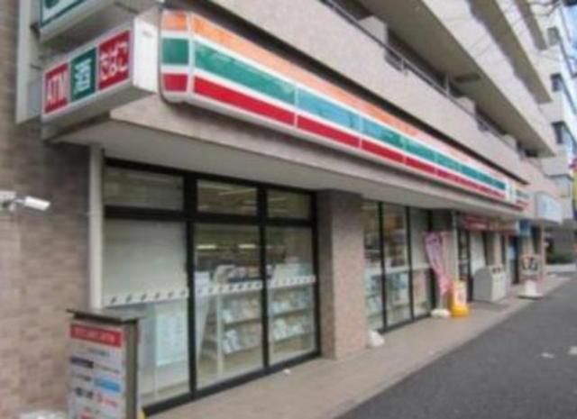 コンビニ　セブンイレブン（コンビニ）まで50m
