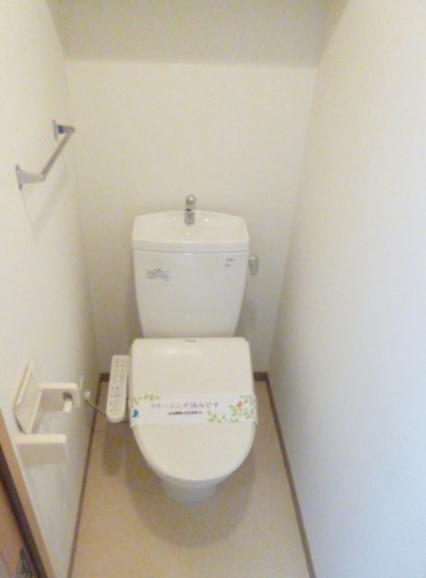 トイレ　別部屋の写真です