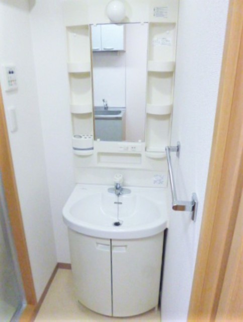 洗面設備　別部屋の写真です