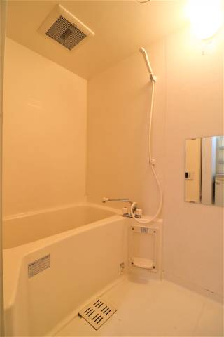 バス・シャワールーム　一日の疲れはここで流しましょう