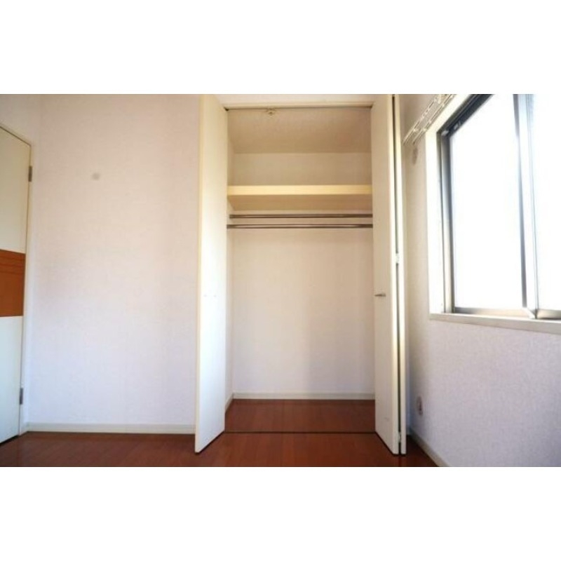 収納　各部屋に収納アリ