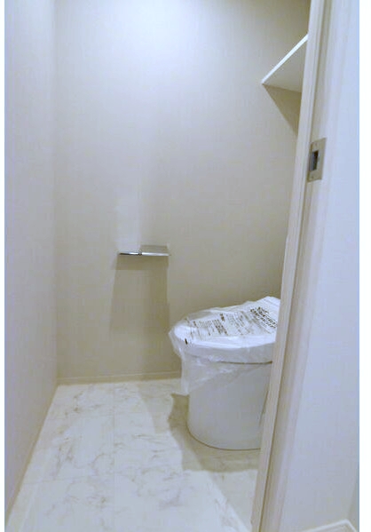 トイレ　嬉しい温水洗浄便座♪