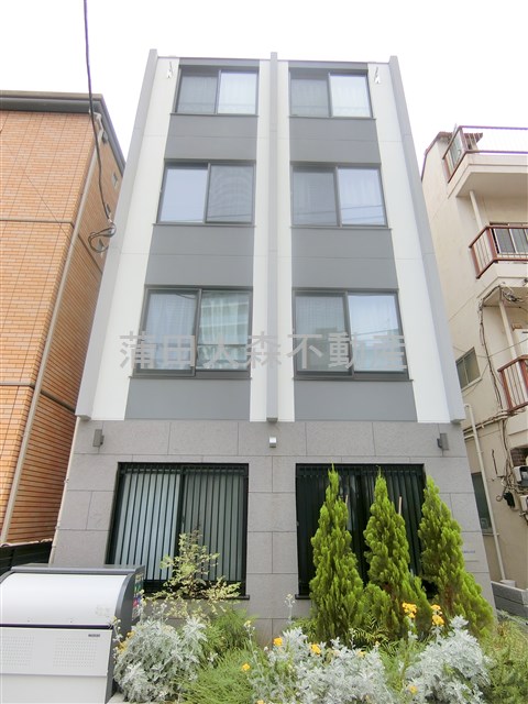 建物外観　2024年1月築　RC鉄筋コンクリート造地上5階建て 東京都