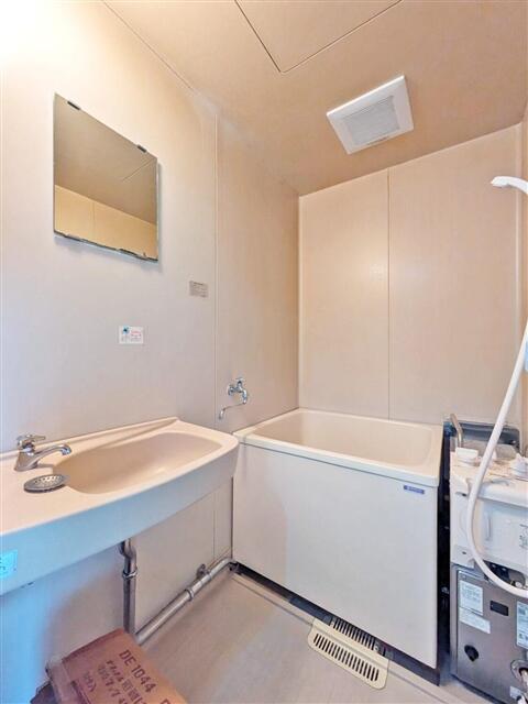 バス・シャワールーム　同物件別部屋