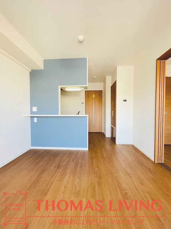 居室・リビング　リビング　※別号室参考写真