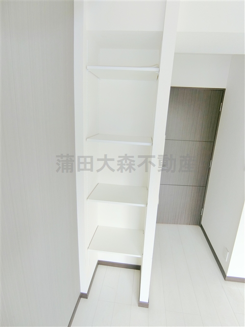 その他設備　洋室棚収納