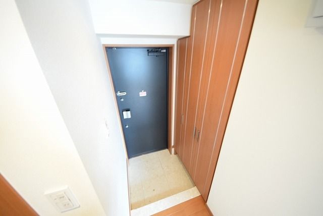 玄関　お部屋探しは株式会社　タウンハウジング　までお気軽にお問合…