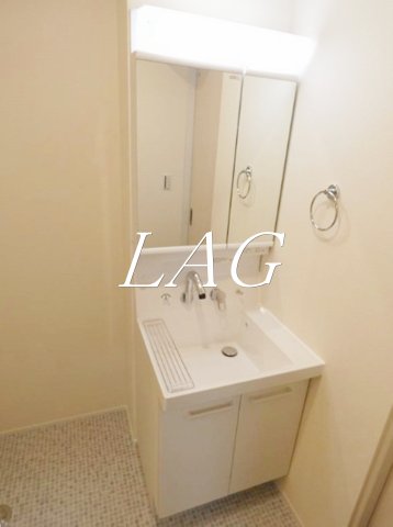 洗面設備　独立洗面台です。