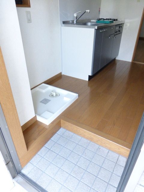 玄関　★玄関スペース・靴箱あります★