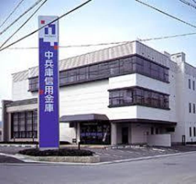 銀行　中兵庫信用金庫三宮支店（銀行）まで311m