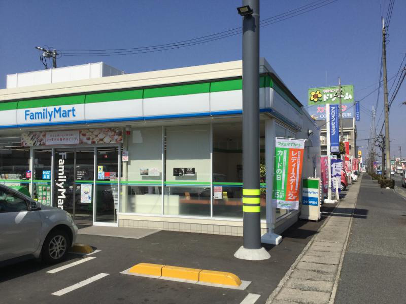 コンビニ　ファミリーマート岡山青江六丁目店（コンビニ）まで526m