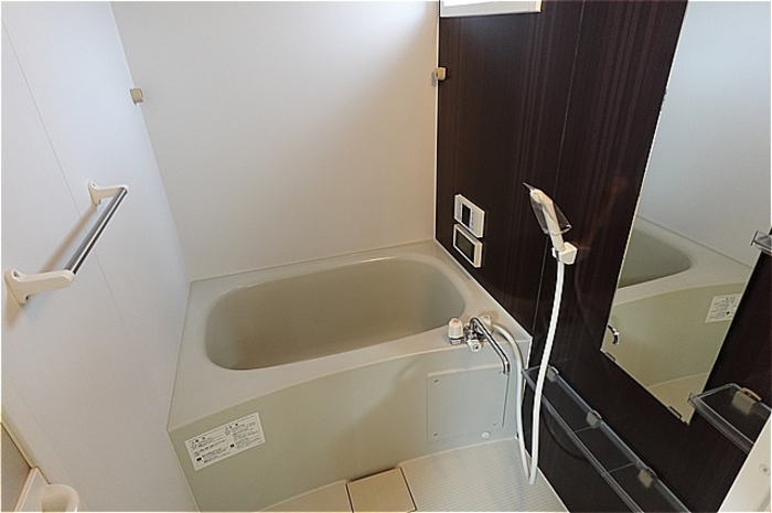 バス・シャワールーム　ＴＶ・換気暖房乾燥機付き浴室