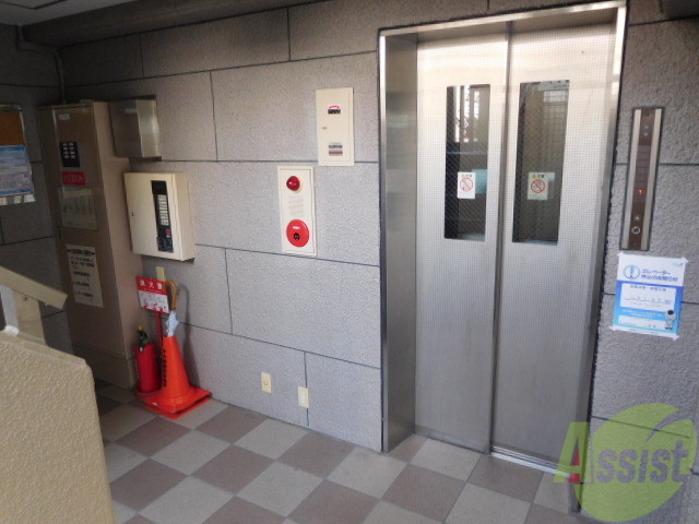 エントランス　立派なエントランスです