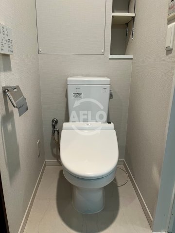 トイレ　ボーベル南船場　温水洗浄便座