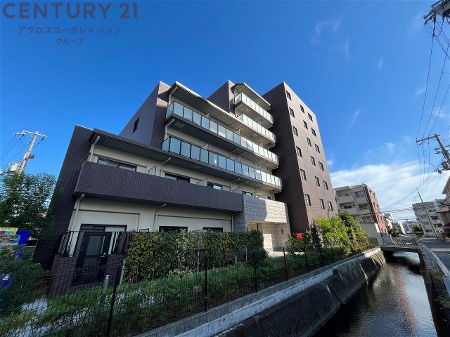 建物外観　安心のオートロック付き☆