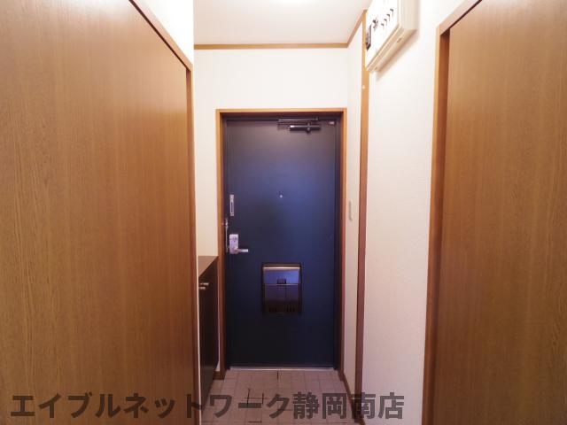 玄関　ゆったりとした玄関です
