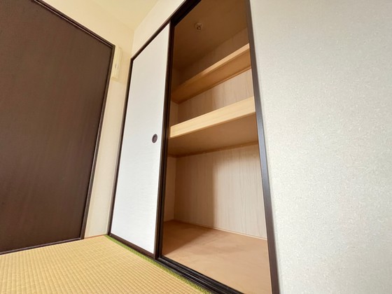 収納　※別部屋の写真です
