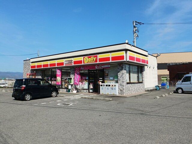 コンビニ　デイリーヤマザキ貴志川町丸栖様（コンビニ）まで650m