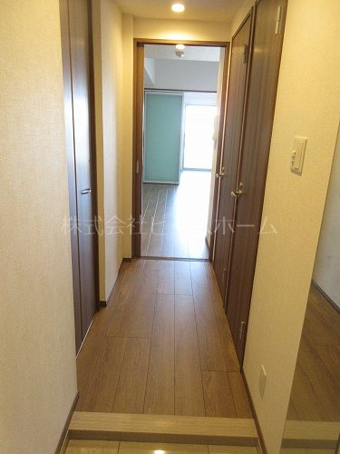 玄関　※別号室参考写真