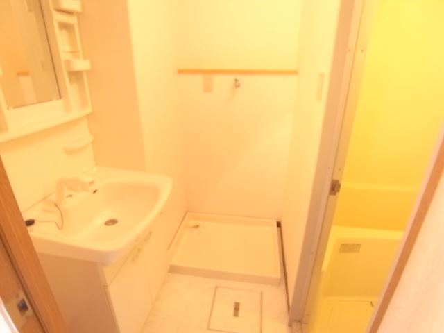 洗面設備　※室内写真は別室サンプル写真。