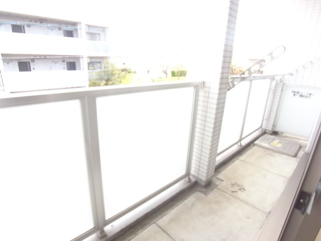 バルコニー　※室内写真は別室サンプル写真。