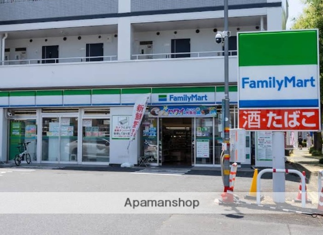 コンビニ　ファミリーマート町田成瀬が丘店（コンビニ）まで18m
