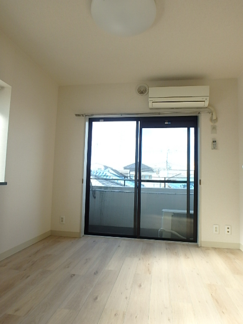 その他部屋・スペース　白がベースのお部屋が憧れだったの