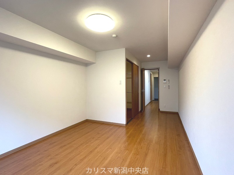 居室・リビング　※別部屋参考写真