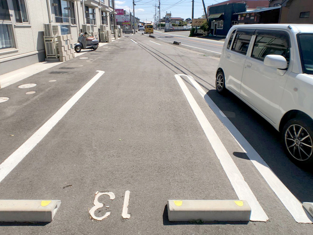 駐車場　駐車場