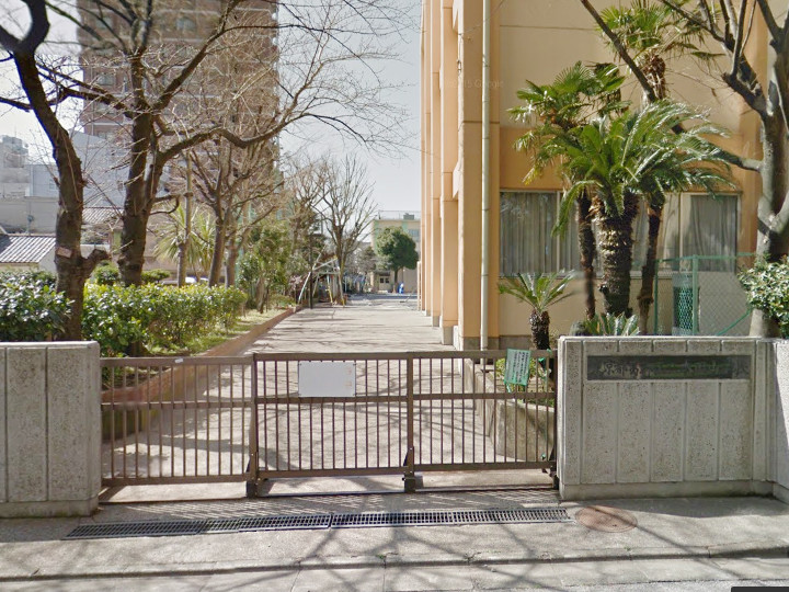 小学校　葛飾区立本田小学校（小学校）まで663m