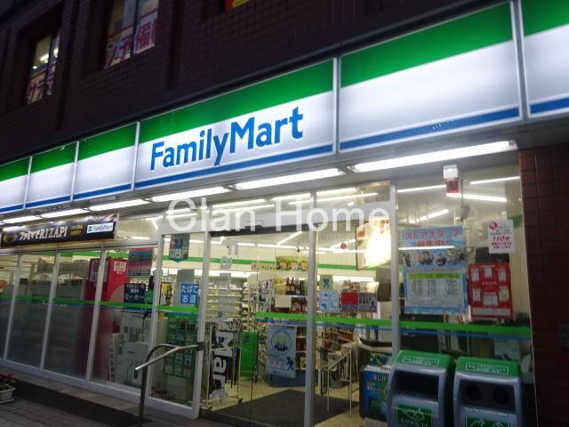 コンビニ　ファミリーマート鶴橋駅前店（コンビニ）まで313m