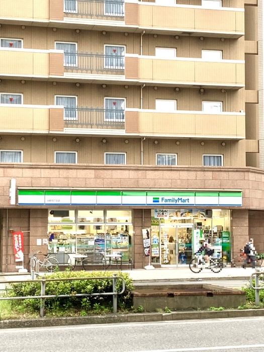コンビニ　ファミリーマート（コンビニ）まで169m