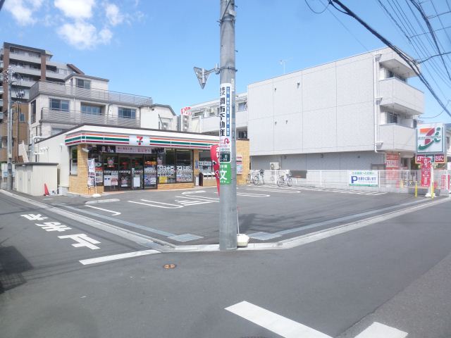 コンビニ　セブンイレブン（コンビニ）まで310m