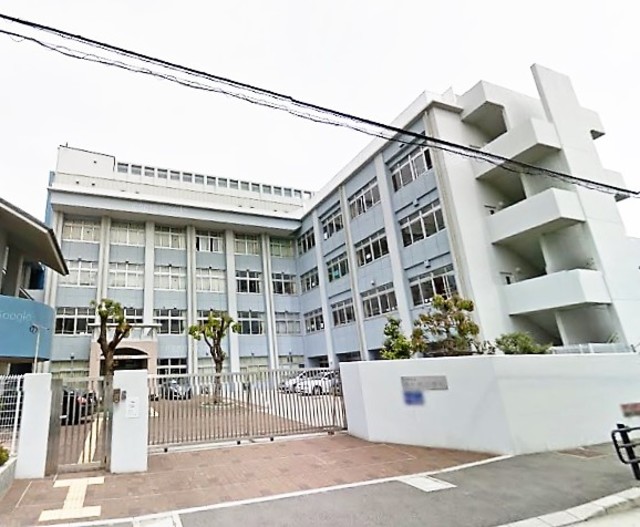 小学校　神戸市立駒ヶ林小学校（小学校）まで408m