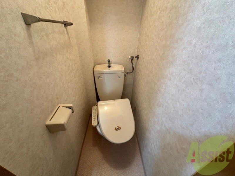 トイレ　こちらはトイレです。清潔感があり、安心して使用できます。