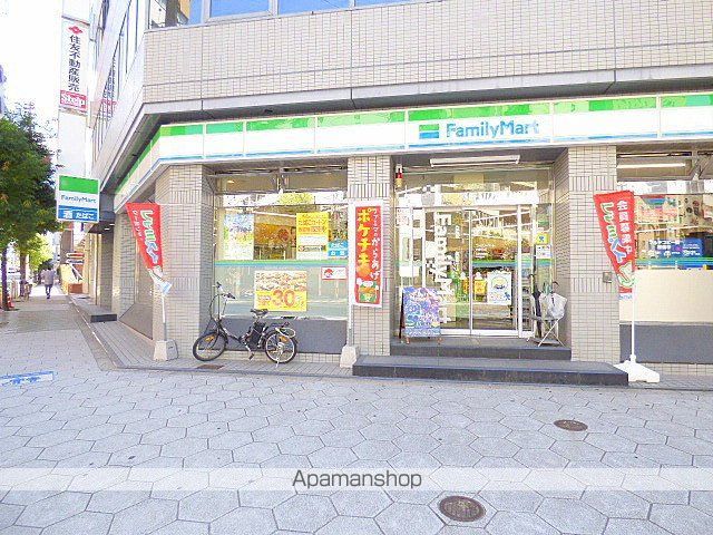 コンビニ　ファミリーマート（コンビニ）まで311m
