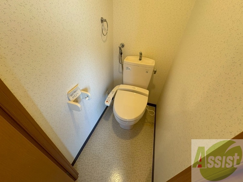 トイレ　こちらはトイレです。清潔感があり、安心して使用できます。
