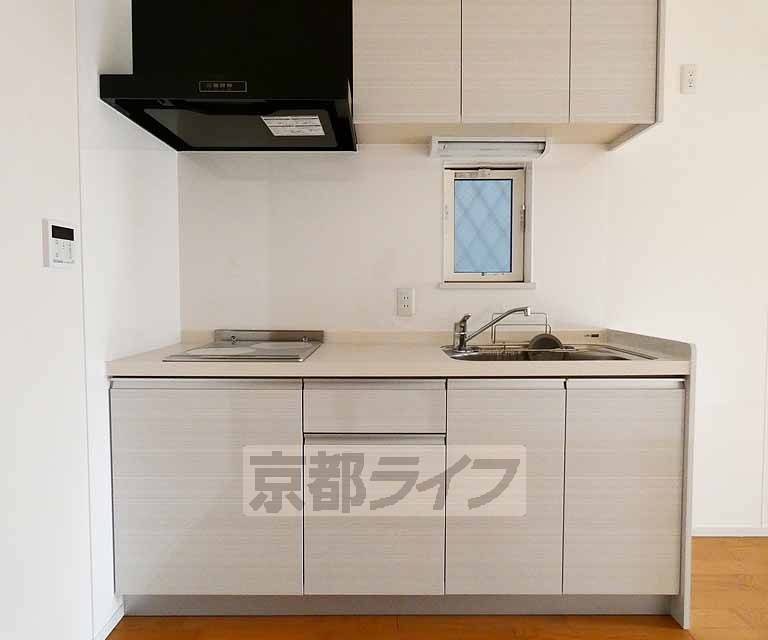 キッチン　システムキッチン搭載です。