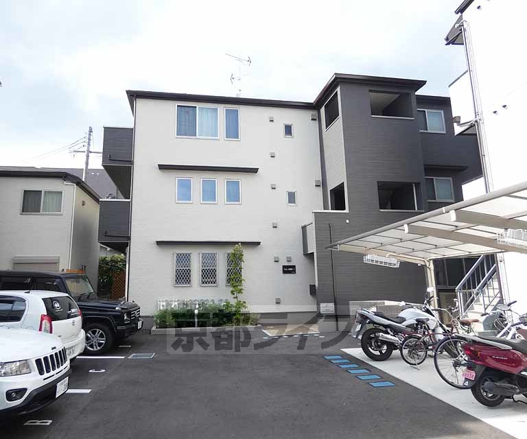 建物外観　落ち着いた雰囲気ですね。