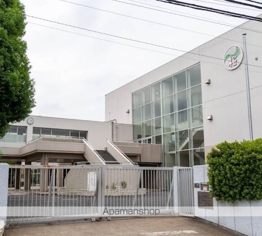 高校・高専　東京都立大泉桜高等学校（高校・高専）まで725m