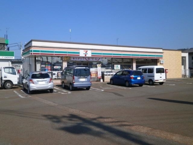 コンビニ　セブンイレブン十日町西店（コンビニ）まで466m