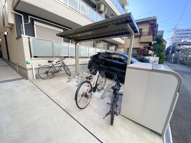 その他共有部分　自転車はこちらに置けます