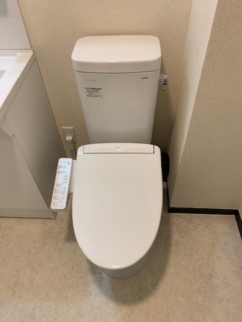 ＪＲ中央線 荻窪駅 徒歩5分 6階建 築45年のトイレ写真