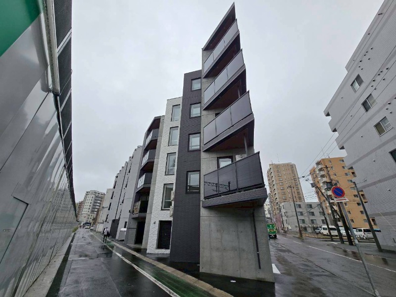 建物外観　札幌市中央区北七条西「Ｇａｌａｘｙ　Ｅｘｐｒｅｓｓ　７１１」